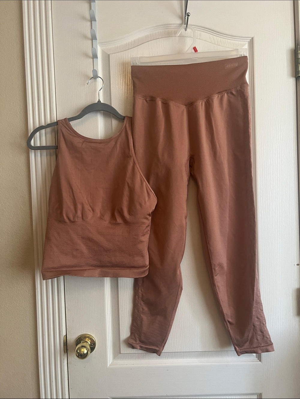 PINK vs Seamless High-Waist Leggings with High neck top
